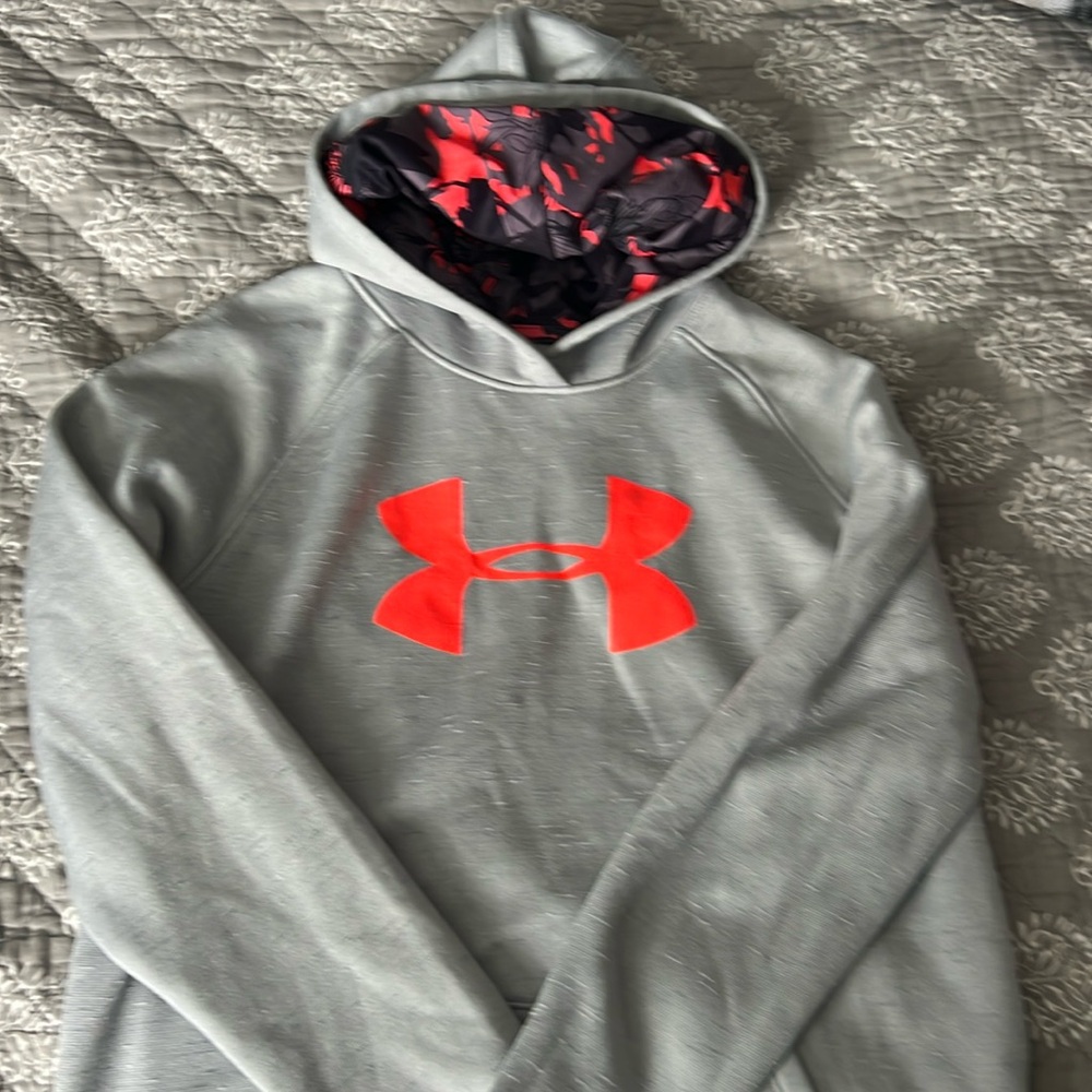 Girl’s hoodie